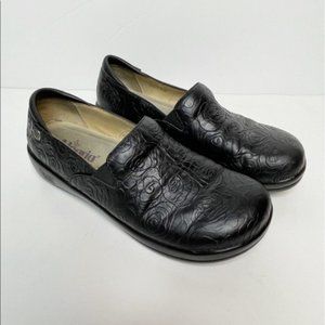 Alegria Debra Black Embossed Floral Rose Clogs US Size 9